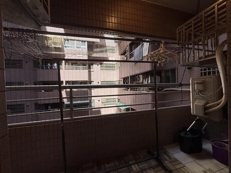 社宅🏠新光三多商圈可寵捷運電梯2+1房平車近輕軌📞愛窩,愛窩 iwow house