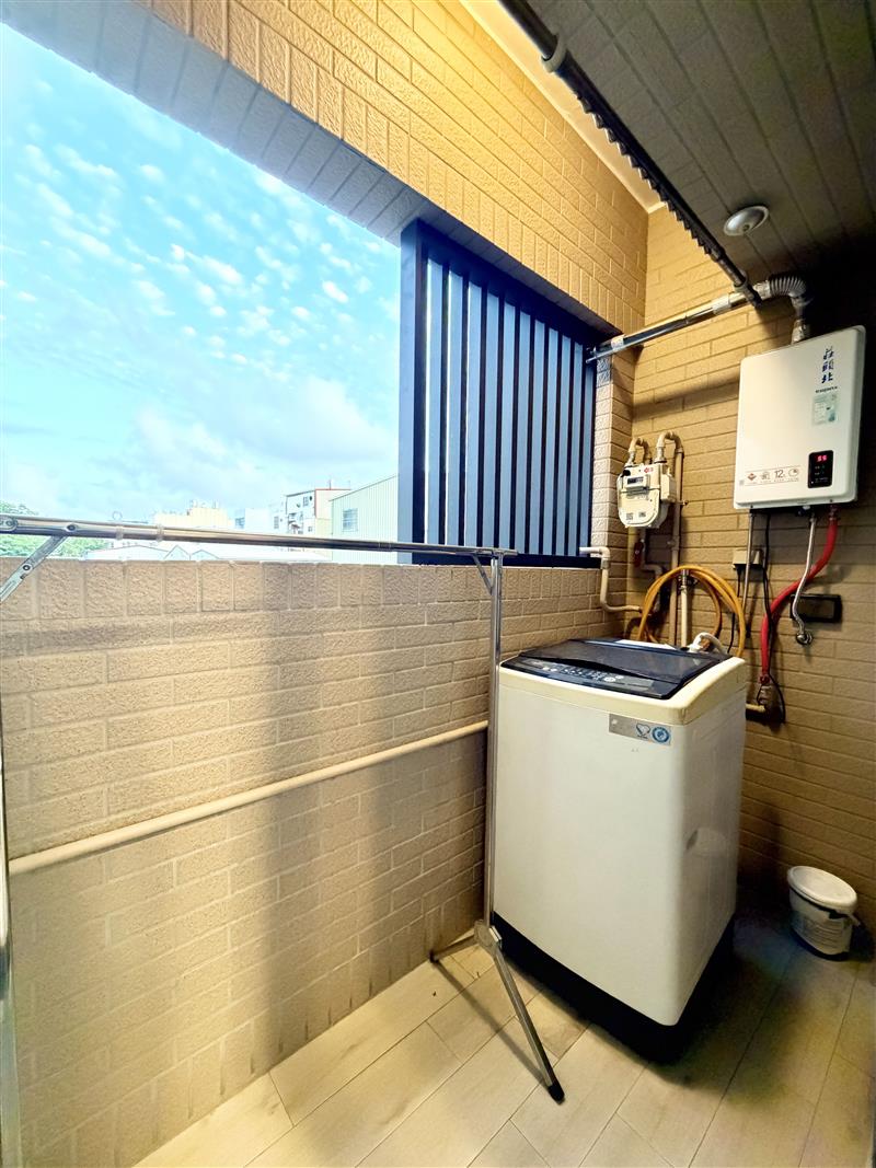 社宅🏠康和草衙商圈亞灣萌寵電梯採光2房近捷運國1📞愛窩,愛窩 iwow house