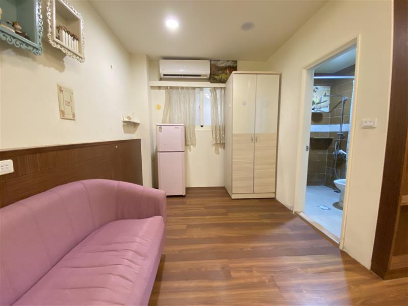 自由四3可租補採光套房近高鐵站榮總📞愛窩,愛窩 iwow house