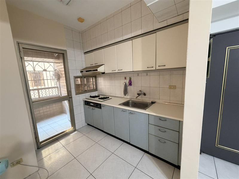 社宅🏠自由二明誠商圈電梯採光4房龍華學區近輕軌📞愛窩,愛窩 iwow house