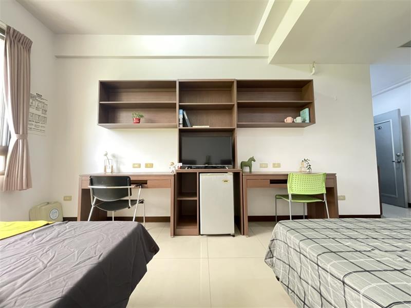 小港松仁100 女神電梯套房 雙人🈵分房,愛窩 iwow house