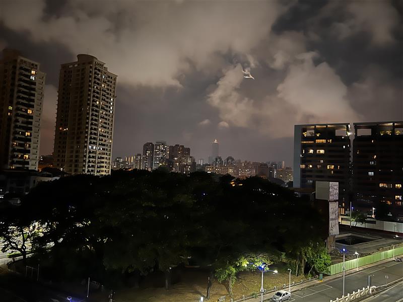 文化中心2房輕豪宅星巴克捷運宅明星學區/企業高管宅/單身貴族宅/高師大,愛窩 iwow house