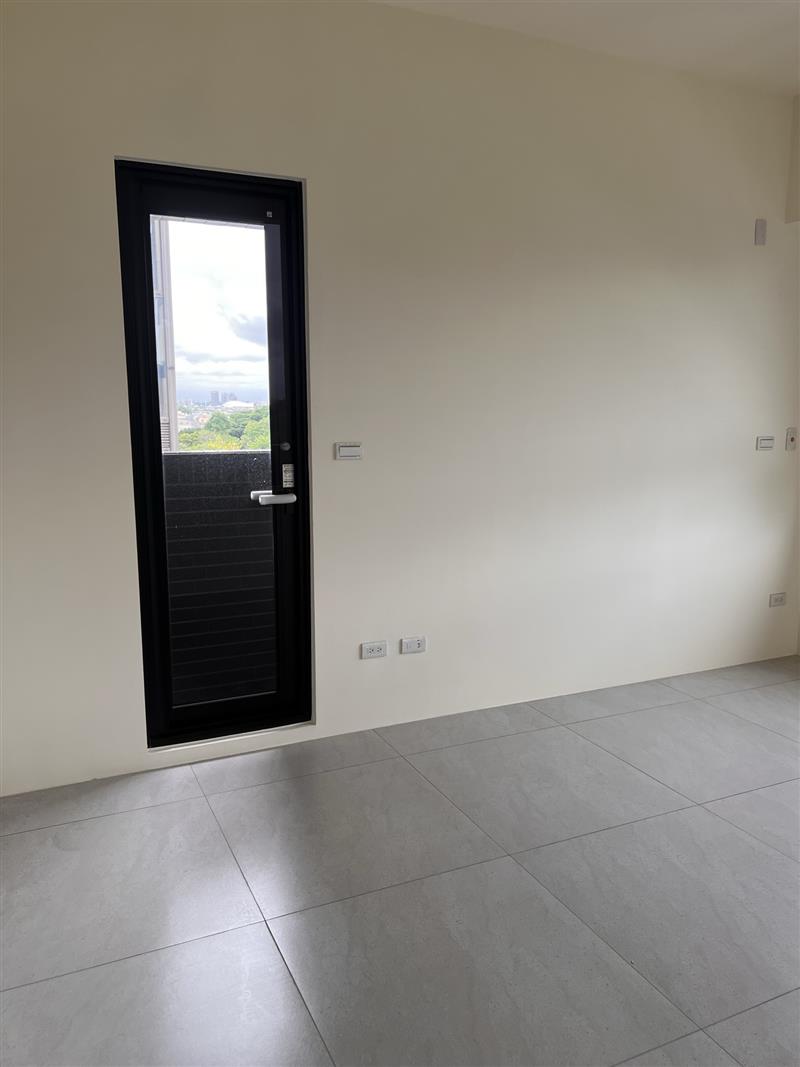 文化中心2房輕豪宅星巴克捷運宅明星學區/企業高管宅/單身貴族宅/高師大,愛窩 iwow house