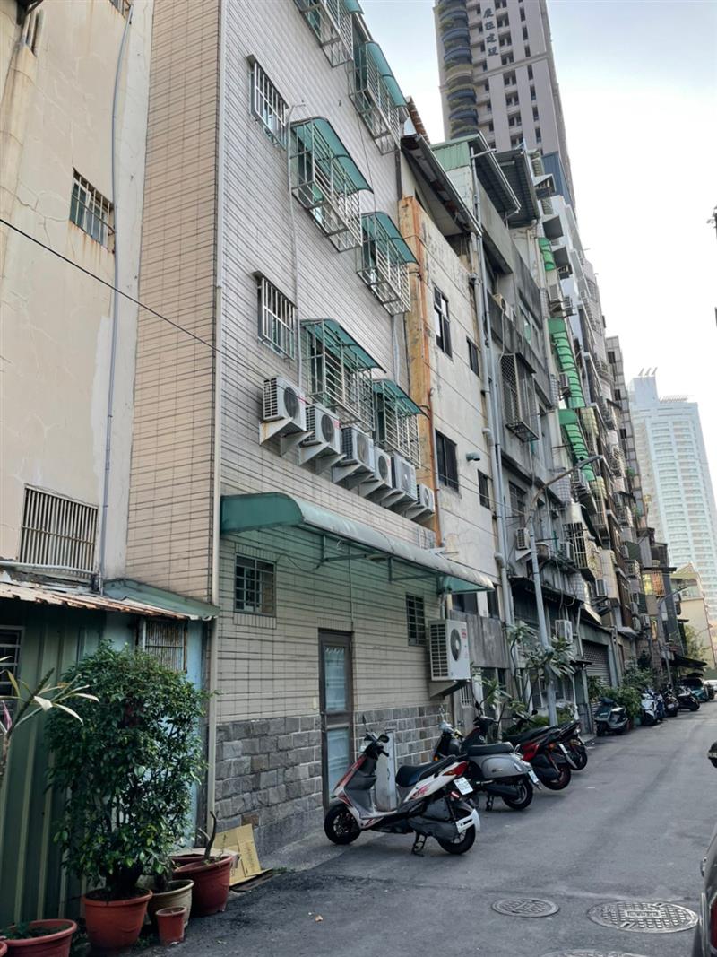 民生301可租補新崛江採光房近中央公園📞愛窩,愛窩 iwow house