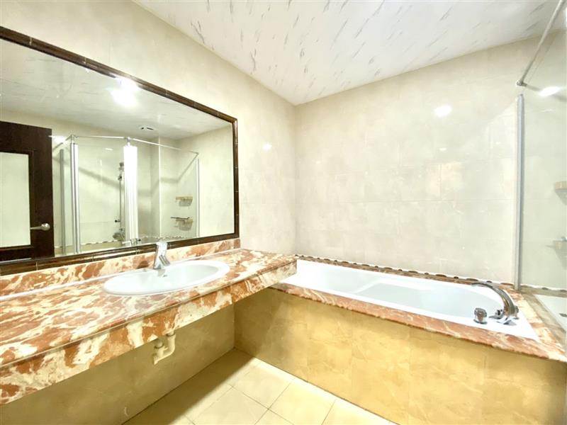 R16高鐵商圈#全屋翻新獨立套房#優質套房五間,愛窩 iwow house