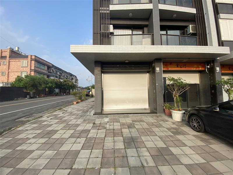 高坪大坪頂邊間貓寵採光黃金店面近小港捷運📞愛窩,愛窩 iwow house