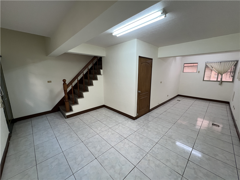 社宅🏠正義興達港貓寵3房透天近大湖車站📞愛窩,愛窩 iwow house