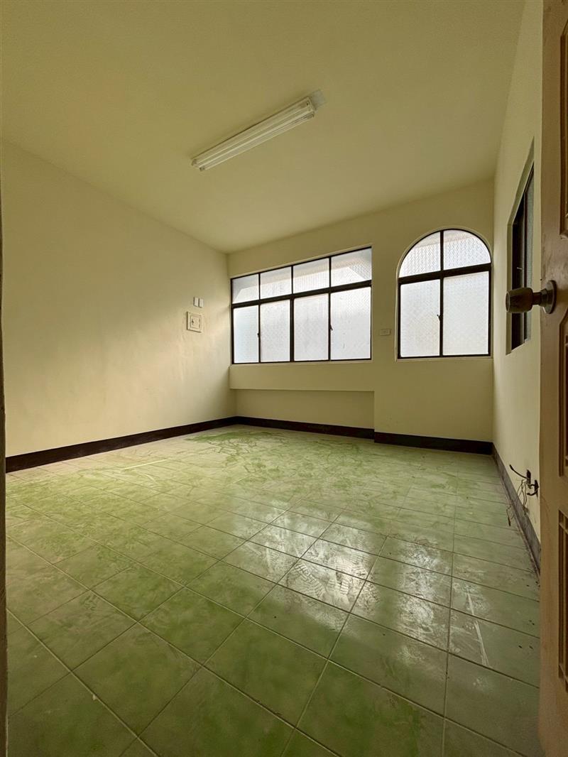 社宅🏠東門採光3房2廳2衛/有陽臺/可寵近鳳山火車站📞愛窩,愛窩 iwow house