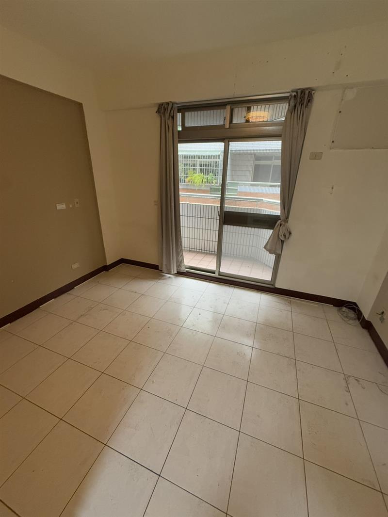 社宅🏠重如重愛商圈萌寵採光獨棟附超大露台近捷運高鐵📞愛窩,愛窩 iwow house