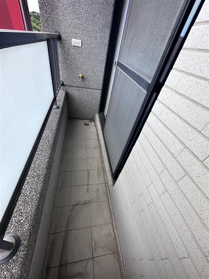 社宅🏠仁樂3-3商圈採光陽台獨立房近國1📞愛窩,愛窩 iwow house
