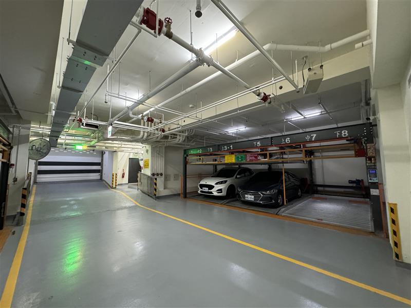 鼎金中鼎山商圈金獅湖金店面含車位📞愛窩,愛窩 iwow house