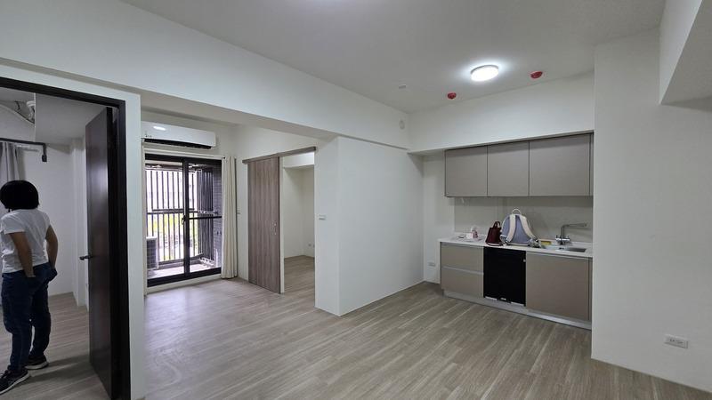 社宅🏠鳳學鳳翔特區電梯採光2房近捷運鳳山國中站📞愛窩,愛窩 iwow house