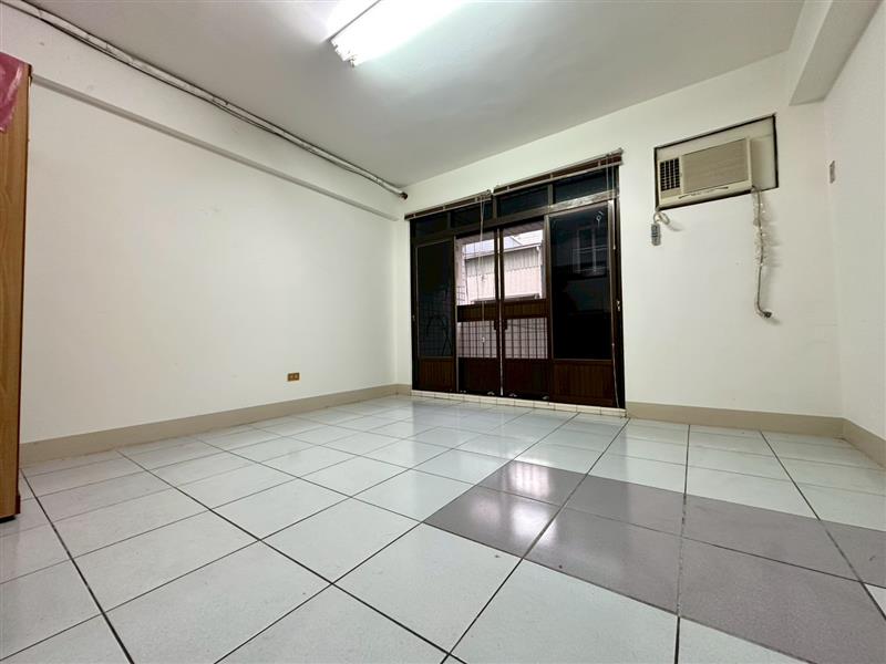 社宅🏠遼寧二後驛商圈1-3F採光3房近火車捷運高醫📞愛窩,愛窩 iwow house