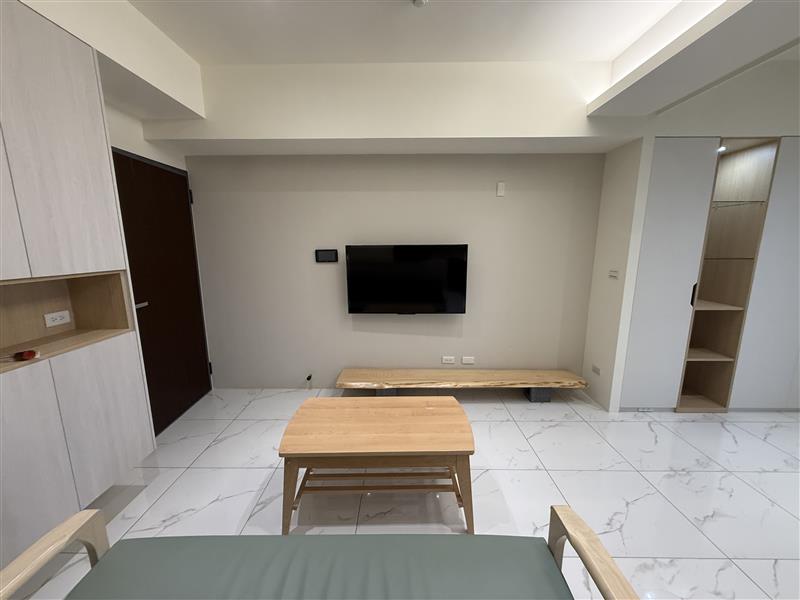 社宅🏠凱旋四亞灣區貓寵近新屋電梯採光陽台下樓即捷運📞愛窩,愛窩 iwow house