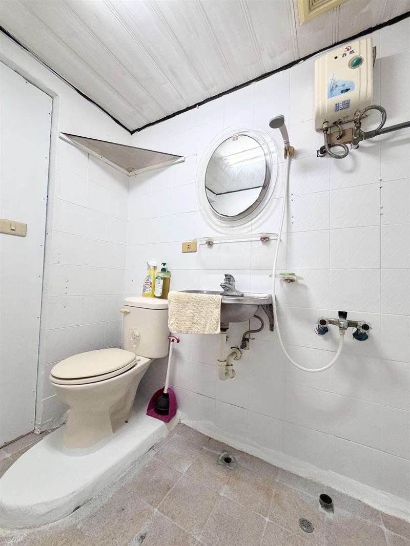 社宅🏠林森一高雄車站旁1F可寵獨立套房可租補📞愛窩,愛窩 iwow house