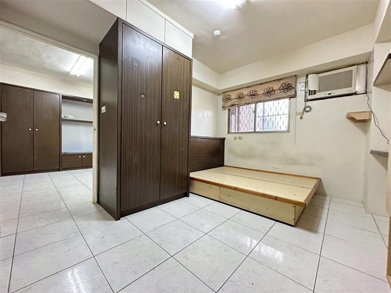 社宅🏠嫩江熱河商圈萌寵電梯採光3房近火車站捷運📞愛窩,愛窩 iwow house