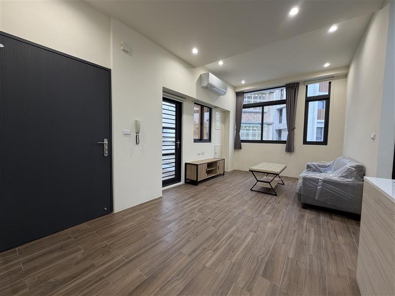 衙泰2F草衙商圈可租補全新裝潢採光美宅近捷運📞愛窩,愛窩 iwow house