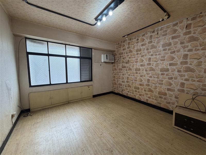四維二金店面近文化商圈店住📞愛窩,愛窩 iwow house