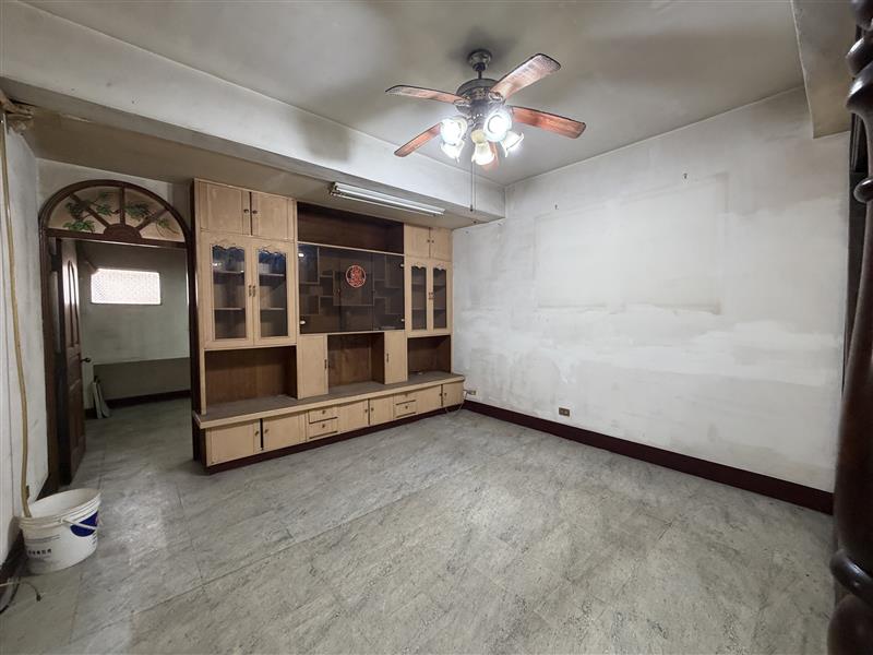 經武大東臨路可寵店住｜1~2樓+地下室｜近捷運醫院📞愛窩,愛窩 iwow house