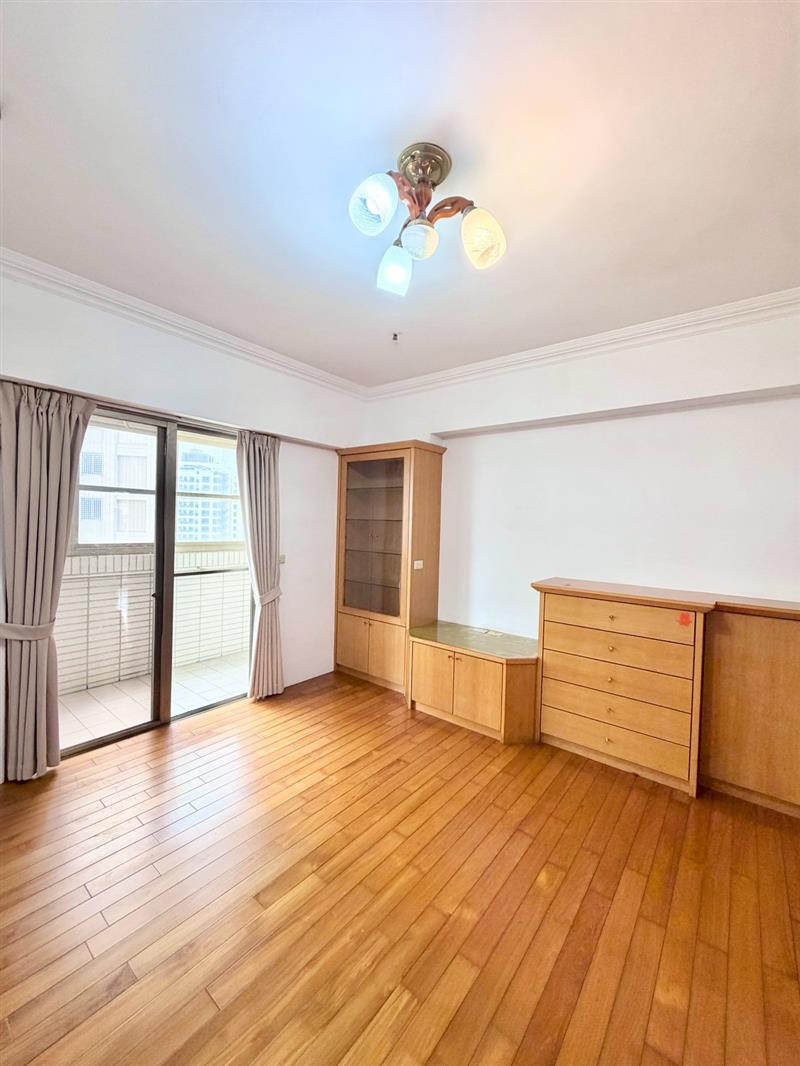 社宅🏠大昌二建功商圈採光大4房高樓景觀近高科大📞愛窩,愛窩 iwow house