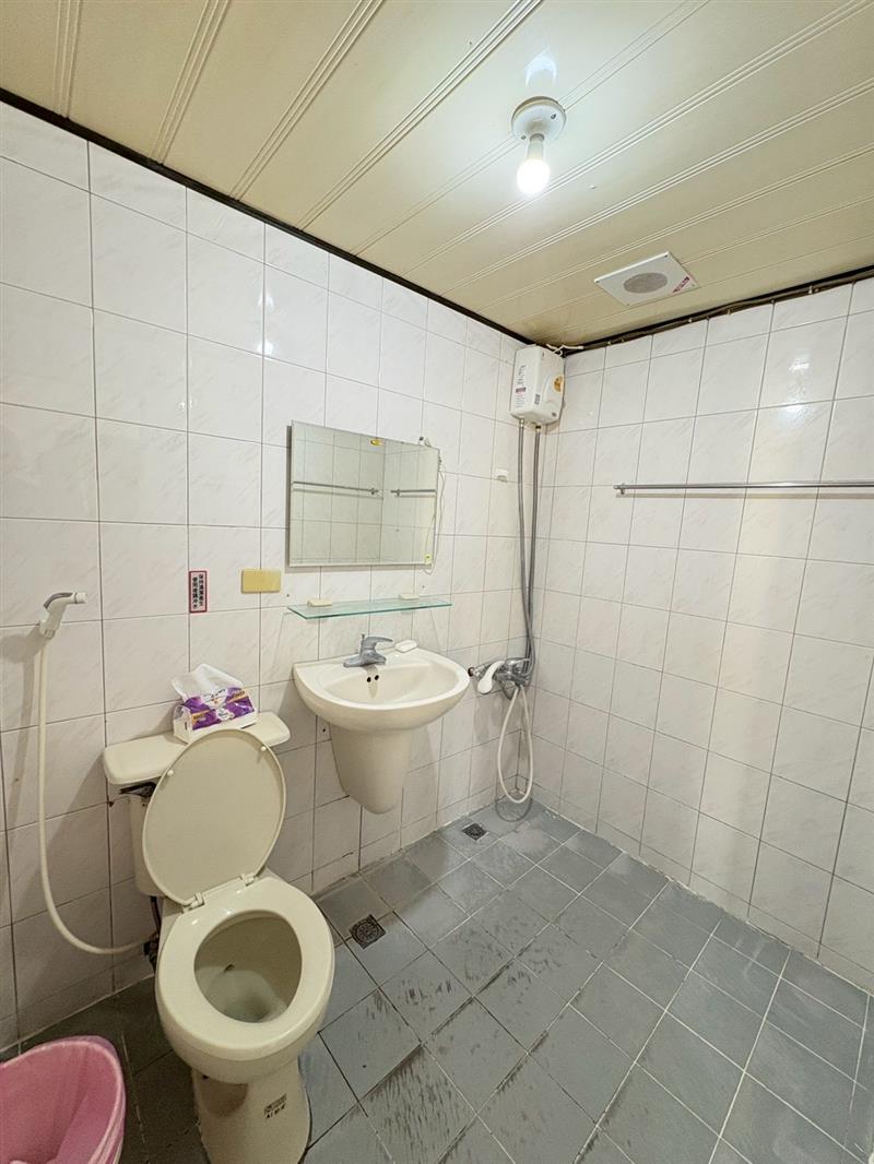 社宅🏠忠孝一美麗島商圈電梯採光貓寵獨洗陽台套房📞愛窩,愛窩 iwow house