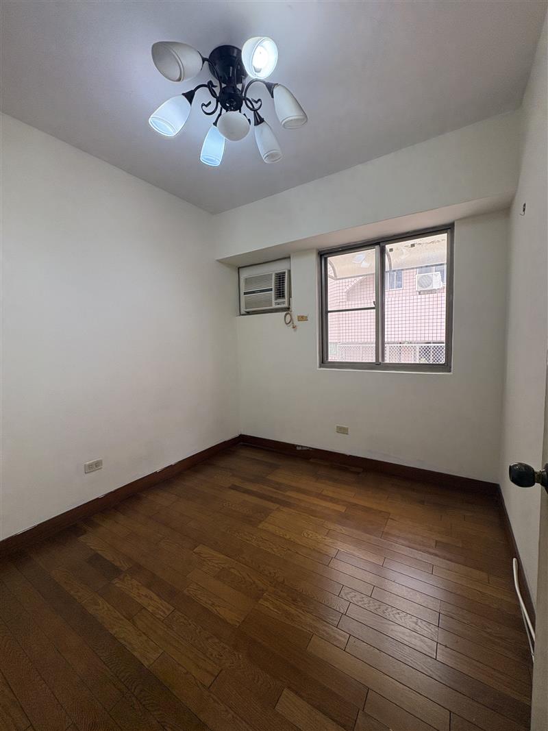 社宅🏠文強巨蛋商圈電梯採光4房車位近國10捷運📞愛窩,愛窩 iwow house