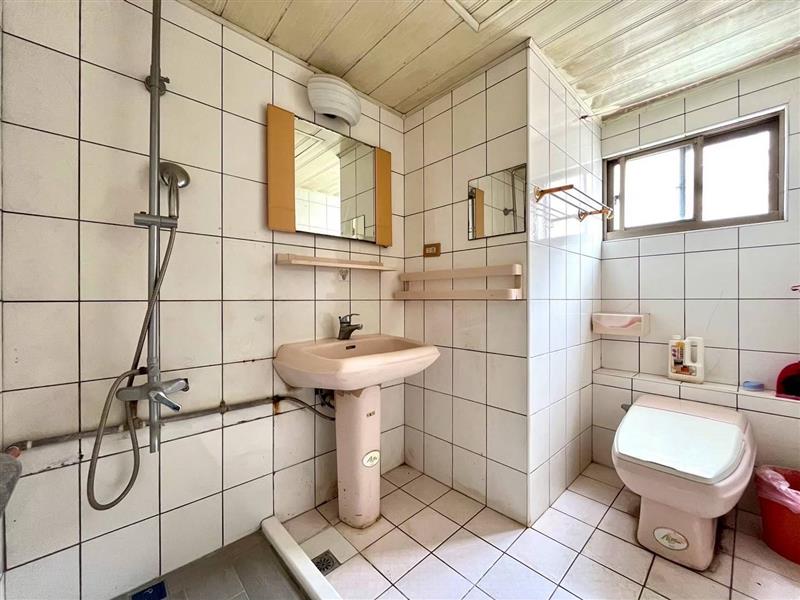社宅🏠大中二高鐵商圈電梯3房可寵近國10新左營車站愛窩,愛窩 iwow house