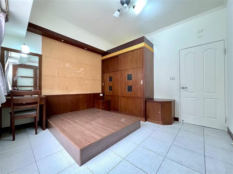 社宅🏠大中二高鐵商圈電梯3房可寵近國10新左營車站愛窩,愛窩 iwow house