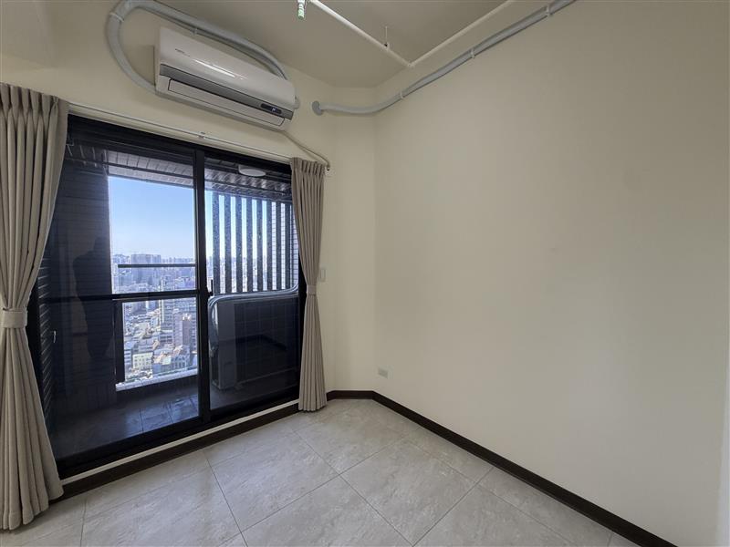 社宅🏠中山一27F民生臻愛2+1房車位近新崛江捷運📞愛窩,愛窩 iwow house