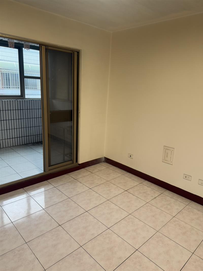 社宅🏠重如重愛商圈萌寵採光獨棟附超大露台近捷運高鐵📞愛窩,愛窩 iwow house
