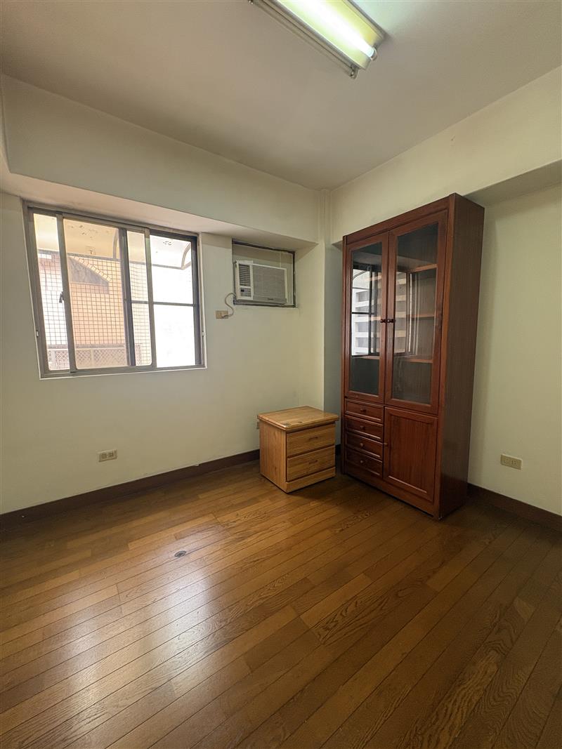 社宅🏠文強巨蛋商圈電梯採光4房車位近國10捷運📞愛窩,愛窩 iwow house