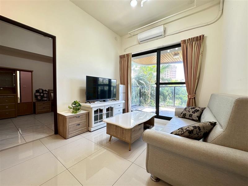 社宅🏠新東一電梯採光2房可寵近青埔火車站捷運站愛窩,愛窩 iwow house