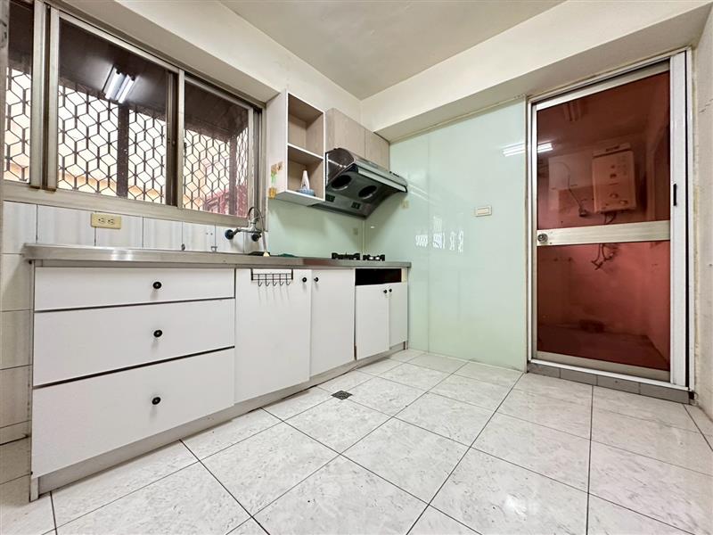 社宅🏠嫩江熱河商圈萌寵電梯採光3房近火車站捷運📞愛窩,愛窩 iwow house