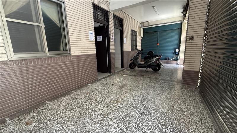 自由36雅房H大社商圈採光近大社夜市📞愛窩,愛窩 iwow house
