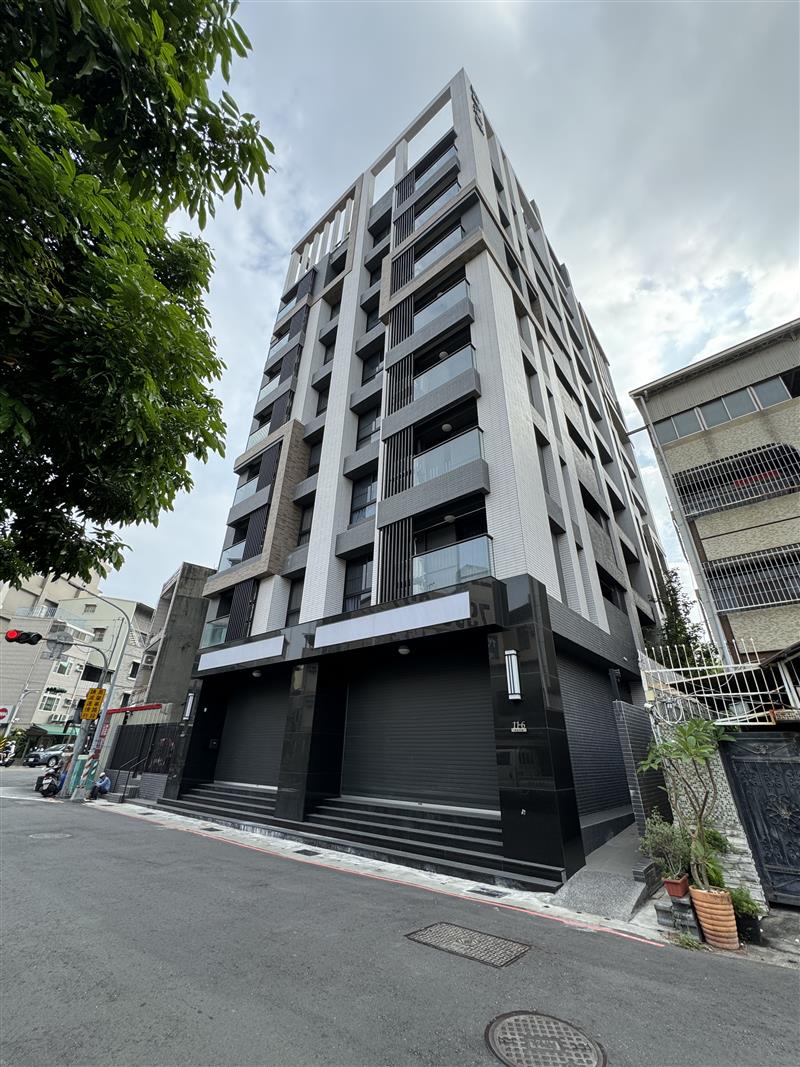 鼎金中鼎山商圈金獅湖金店面含車位📞愛窩,愛窩 iwow house