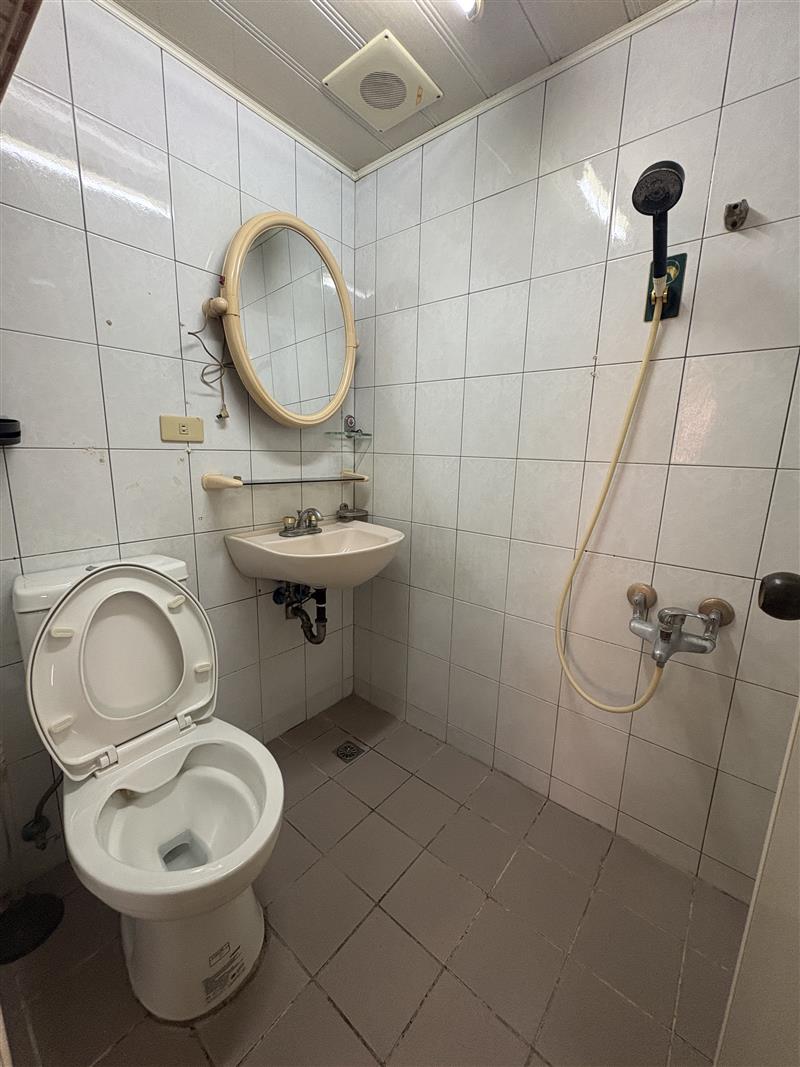 社宅🏠文強巨蛋商圈電梯採光4房車位近國10捷運📞愛窩,愛窩 iwow house