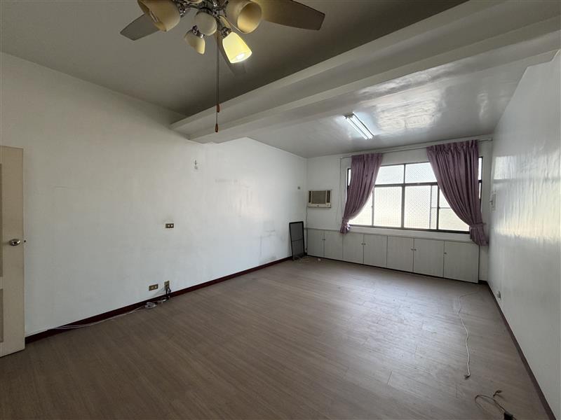 經武大東臨路可寵店住｜1~2樓+地下室｜近捷運醫院📞愛窩,愛窩 iwow house