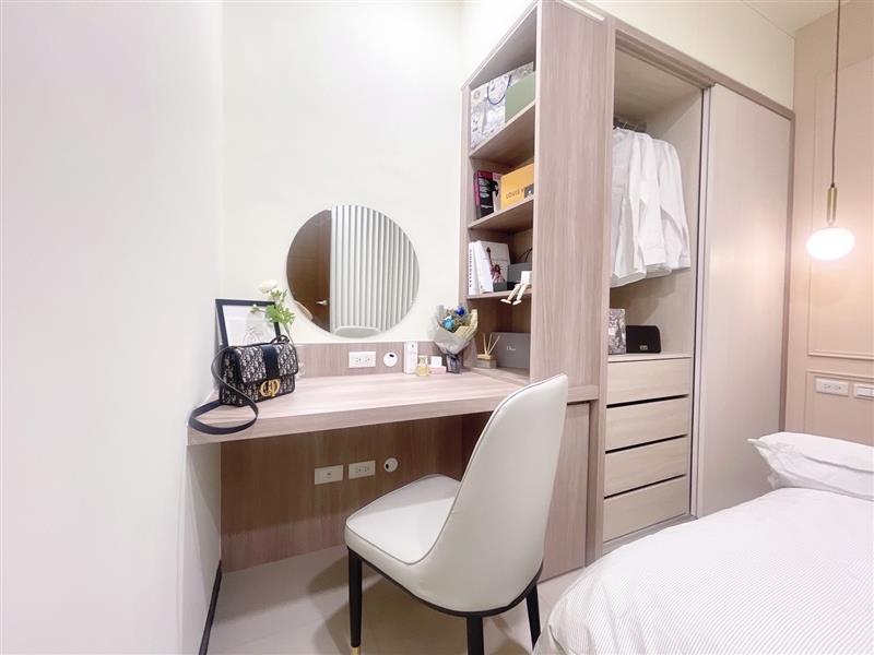 社宅🏠桃子園高樓景觀精裝美宅平車近新左營車站📞愛窩,愛窩 iwow house