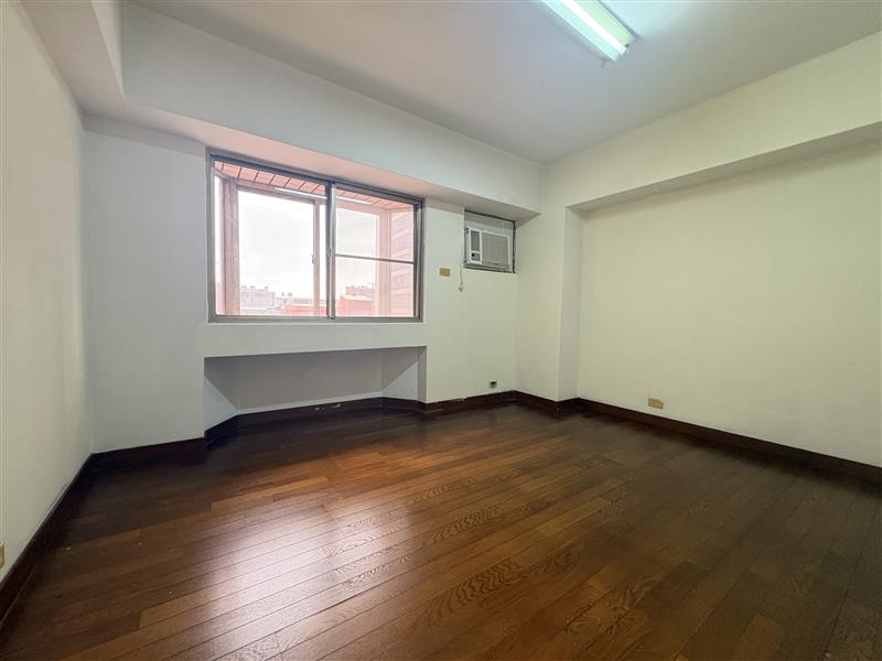 社宅🏠文強巨蛋商圈電梯採光4房車位近國10捷運📞愛窩,愛窩 iwow house
