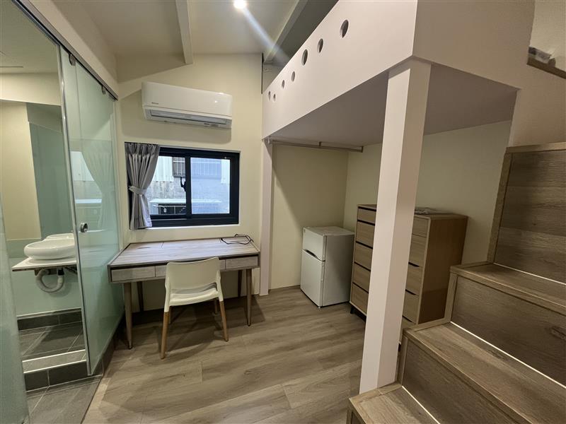文英文山商圈貓寵質感套房近鳳山車站📞愛窩,愛窩 iwow house