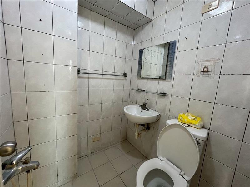 社宅🏠永芳大寮商圈電梯採光萌寵美宅稀有大露台近捷運📞愛窩,愛窩 iwow house