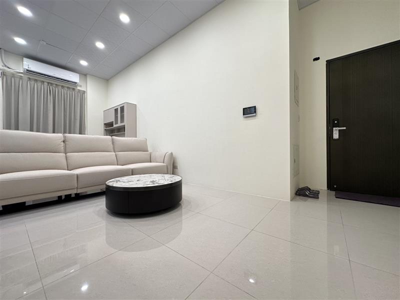 高坪七十六大坪頂全新未入住電梯採光2房可社宅近88📞愛窩,愛窩 iwow house