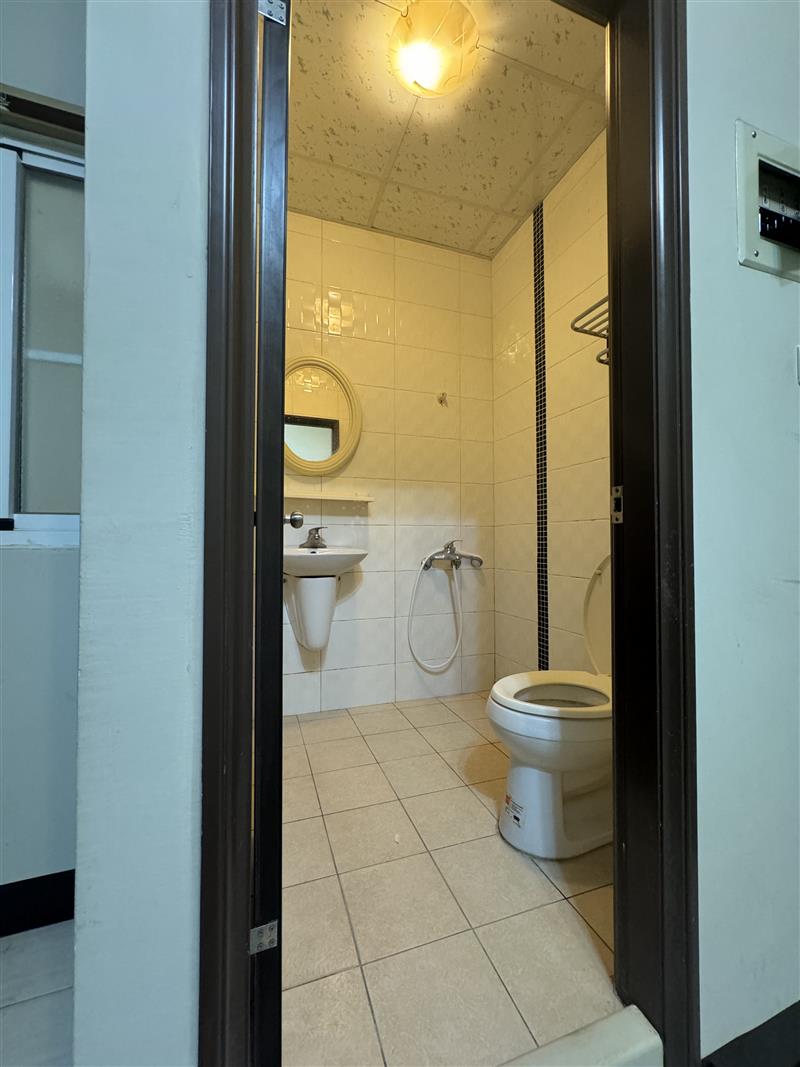 義仁202可租補貓寵套房近義華路國1📞愛窩,愛窩 iwow house