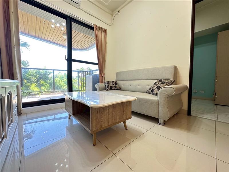 社宅🏠新東一電梯採光2房可寵近青埔火車站捷運站愛窩,愛窩 iwow house