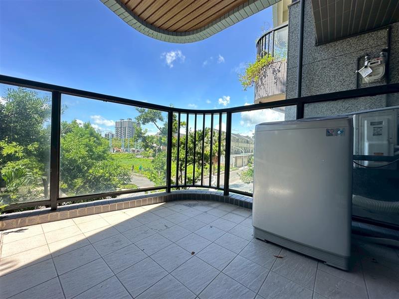 社宅🏠新東一電梯採光2房可寵近青埔火車站捷運站愛窩,愛窩 iwow house