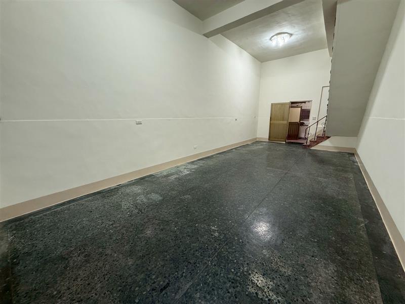 社宅🏠九如一大坪數獨棟透天門口可停車近國1輕軌📞愛窩,愛窩 iwow house