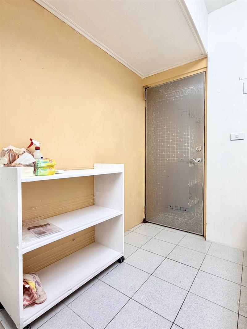 社宅🏠林森一高雄車站旁1F可寵獨立套房可租補📞愛窩,愛窩 iwow house