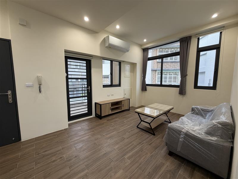 衙泰2F草衙商圈可租補全新裝潢採光美宅近捷運📞愛窩,愛窩 iwow house