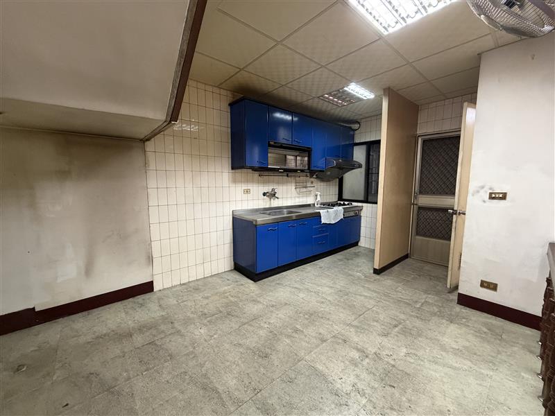 經武大東臨路可寵店住｜1~2樓+地下室｜近捷運醫院📞愛窩,愛窩 iwow house