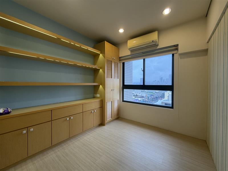 社宅🏠鼎新10F鼎山商圈景觀質感美宅近輕軌📞愛窩,愛窩 iwow house